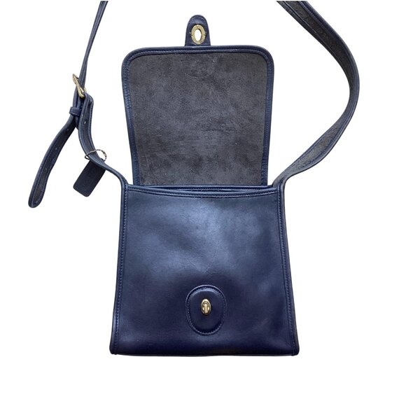 Rare Vintage Coach 9038 Shelburne Flap Navy E8C-9038 - Picture 2 of 9